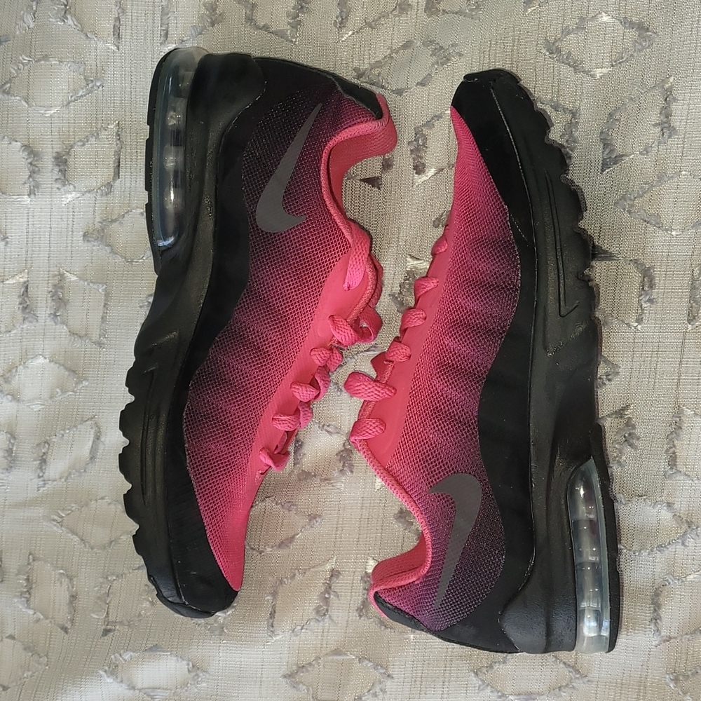 Girls Nike shoes